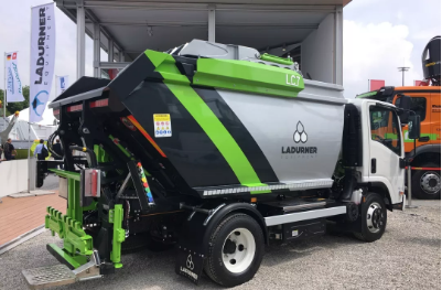 YABO鸭脖中联环境装备出口意大利，进军海外环卫市场